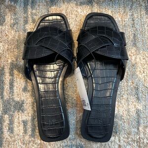 H&M black flat sandals NWT